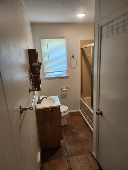 More Photos Of 147 Georgetown Rd, Beaver Falls Apartments For Sale