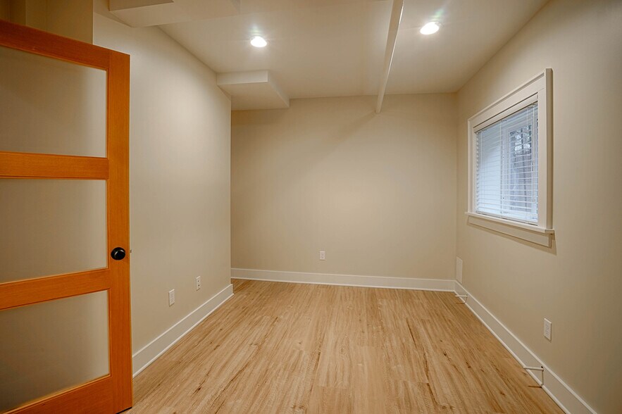 More Photos Of 416 Summit Ave E, Seattle Apartments For Sale