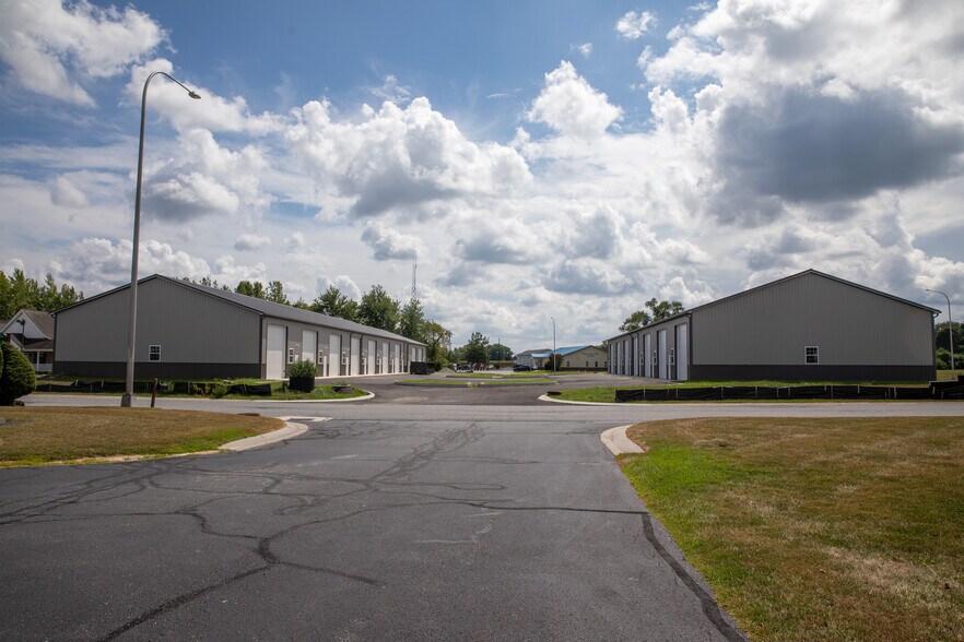 More Photos Of 320 Mullet Run, Milford Light Distribution For Lease