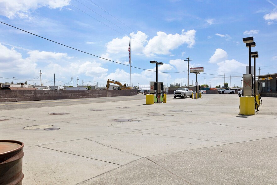 More Photos Of 351 N Beckman Rd, Lodi Land For Lease