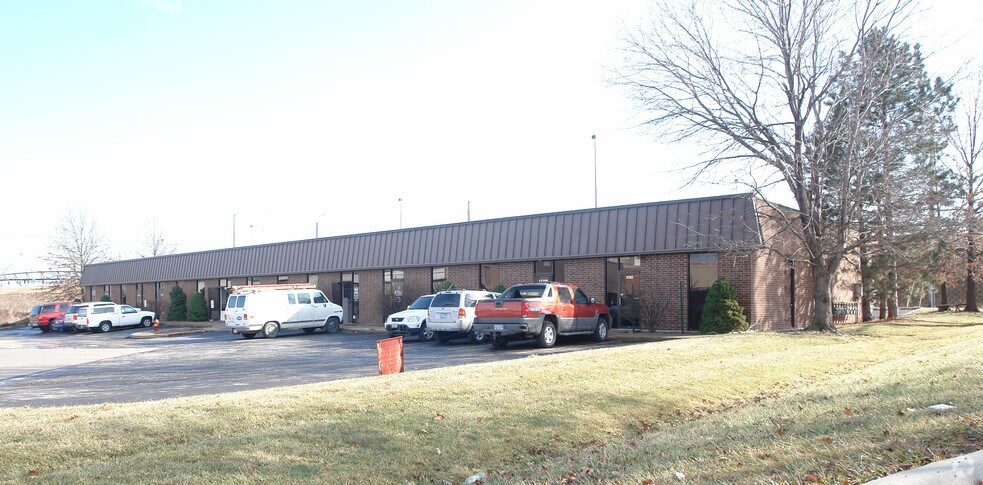 More Photos Of 11751-11767 W 86th Ter, Lenexa Warehouse For Lease