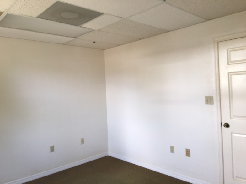 More Photos Of 27725 Old US Highway 41, Bonita Springs Office For Lease