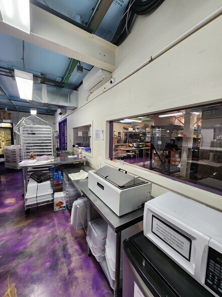 More Photos Of 3109 Los Arboles Ave NE, Albuquerque Warehouse For Sale