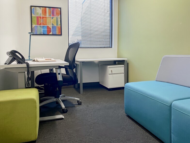 More Photos Of 1 Harbor Dr, Sausalito Coworking Space