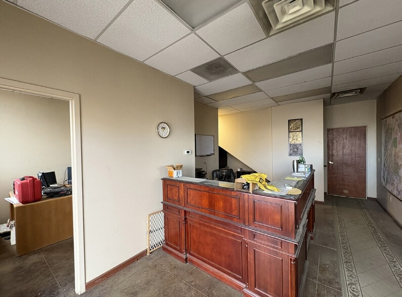More Photos Of 1280 Rock Creek Cir, Lafayette Warehouse For Lease