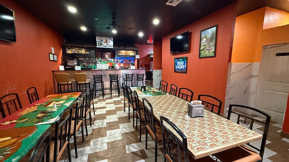 More Photos Of 1310 S Muskogee Ave, Tahlequah Restaurant For Sale