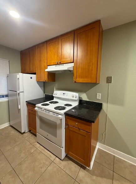 More Photos Of 2125 92nd Ave, Oakland Apartments For Sale