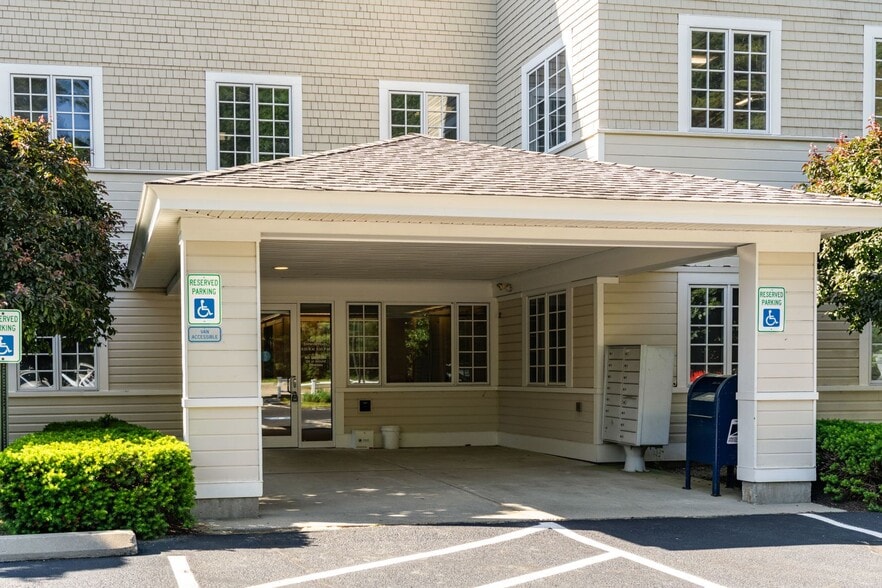 More Photos Of 95 Tremont St, Duxbury Medical For Sale