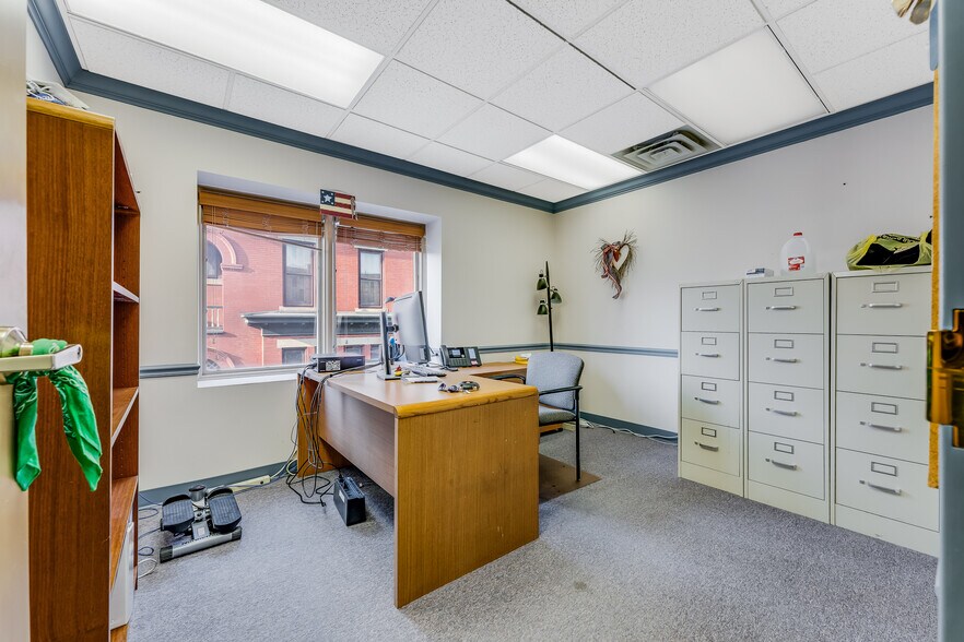 More Photos Of 224 Spruce St, Morgantown Office For Sale