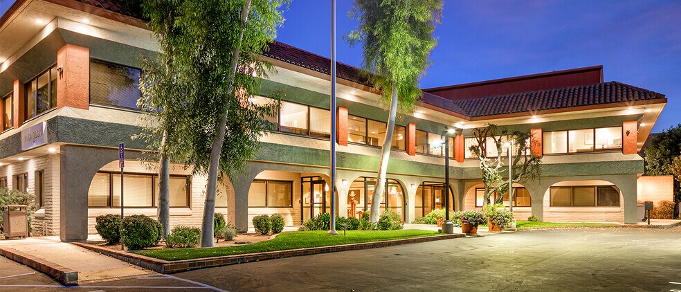 More Photos Of 516 Burchett St, Glendale Office For Lease