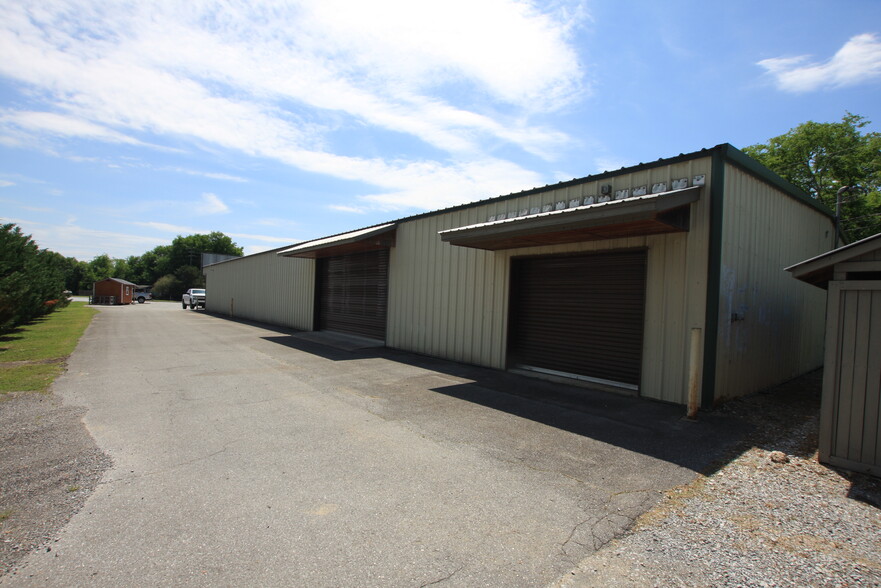 More Photos Of 2550 Rome Hwy, Aragon Freestanding For Sale