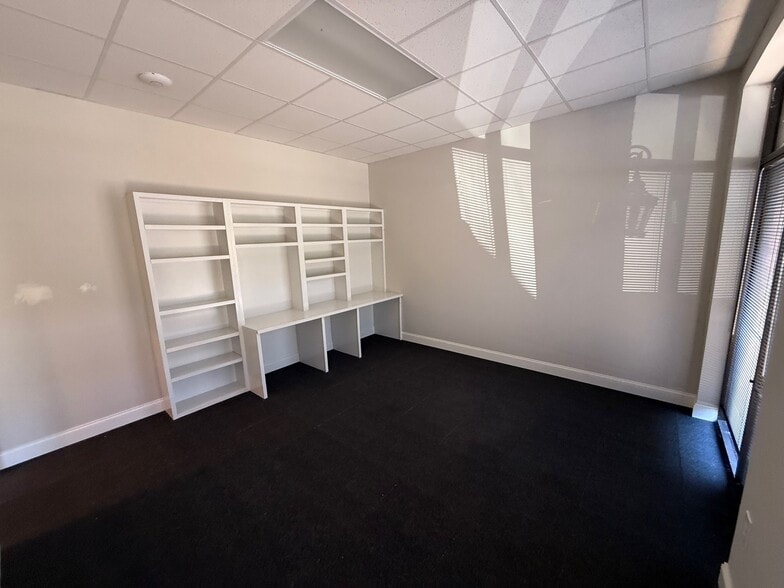 More Photos Of 1661 Shug Jordan Pky, Auburn Light Distribution For Lease