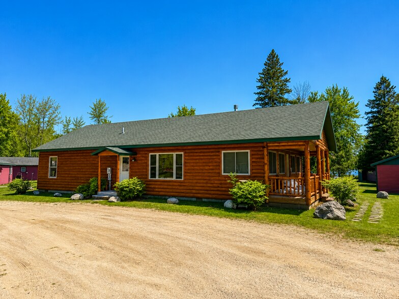 More Photos Of W17461 Norton Rd, Gould City Hotel For Sale