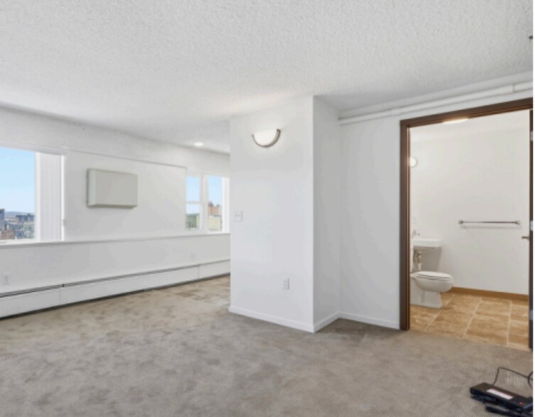 More Photos Of 300 E Collins Dr, Casper Apartments For Sale