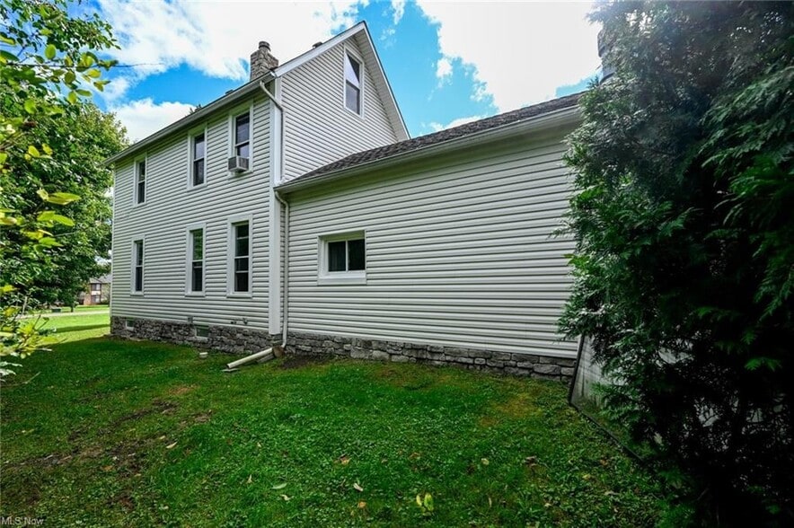 More Photos Of 10858 Ravenna Rd, Twinsburg Storefront Retail Office For Lease