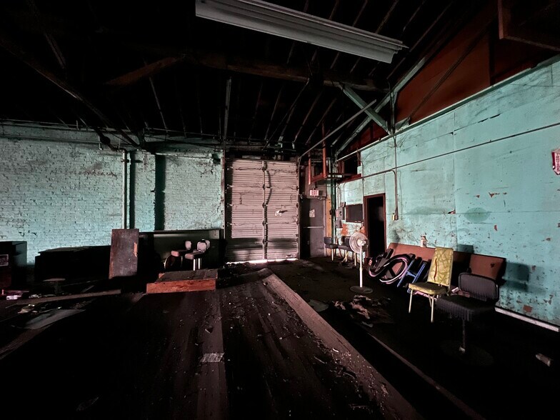 More Photos Of 311 S Main St, Memphis Storefront For Sale
