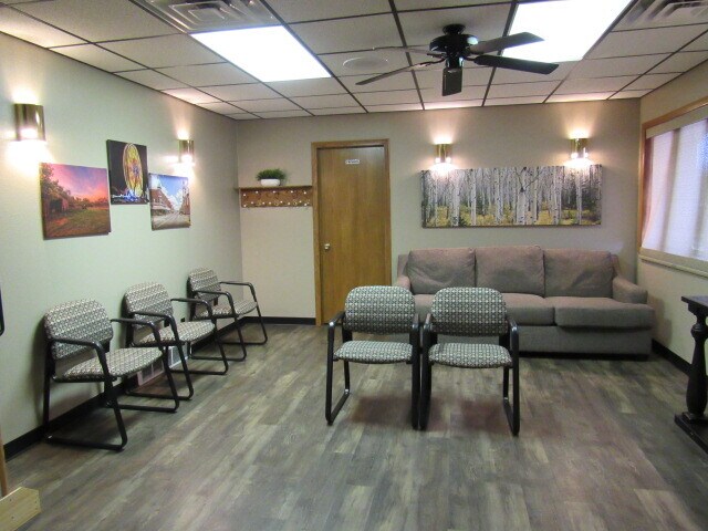 More Photos Of 630 S Main St, Monticello Office For Sale