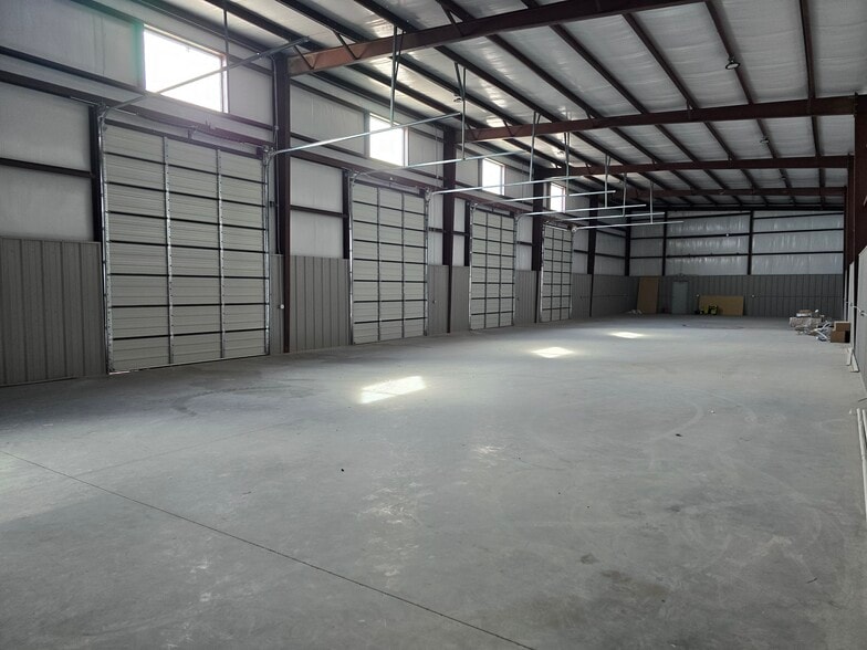 More Photos Of 14372 Rudi Kuefner, Horizon City Truck Terminal For Sale