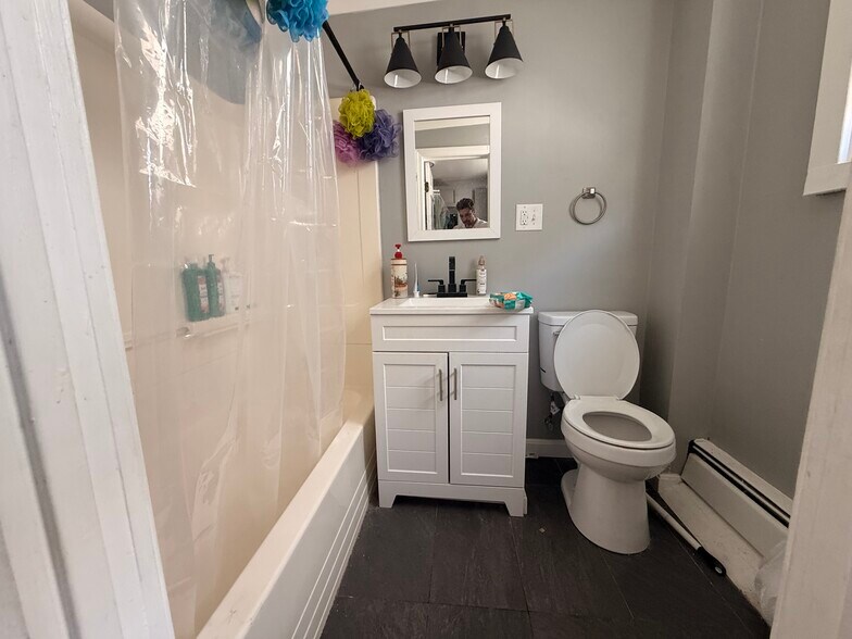 More Photos Of 26 Child St, Warren Apartments For Sale