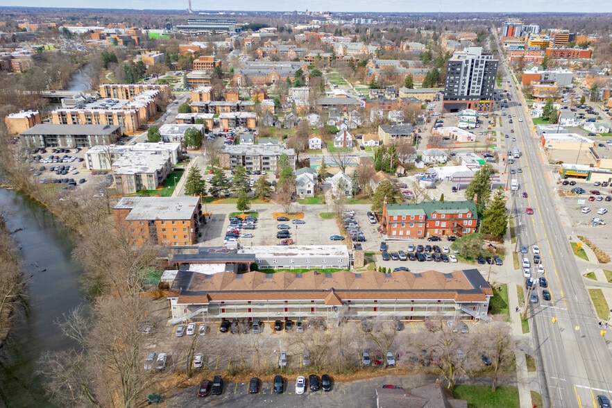 More Photos Of 241 Louis St, East Lansing Apartments For Sale