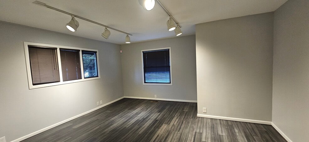 More Photos Of 6409 Fleming St, Everett Office For Lease