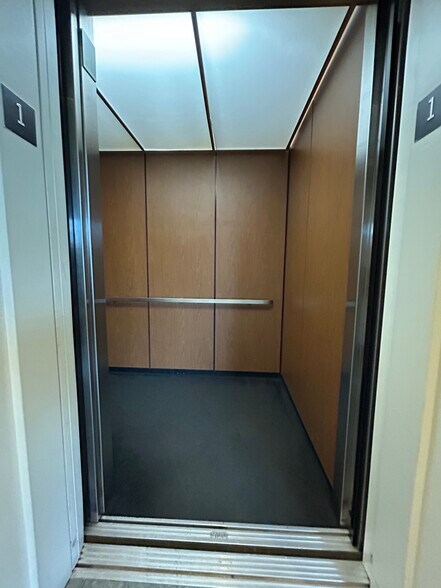 More Photos Of 3612 Lake Ave, Wilmette Medical For Lease