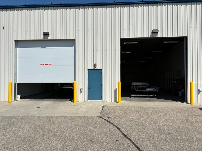 Primary Photo Of 111 NE 45th Ave, Minot Showroom For Lease