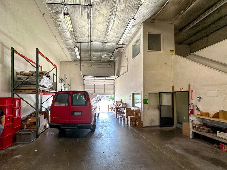 More Photos Of 11324 Mukilteo Speedway, Mukilteo Warehouse For Lease