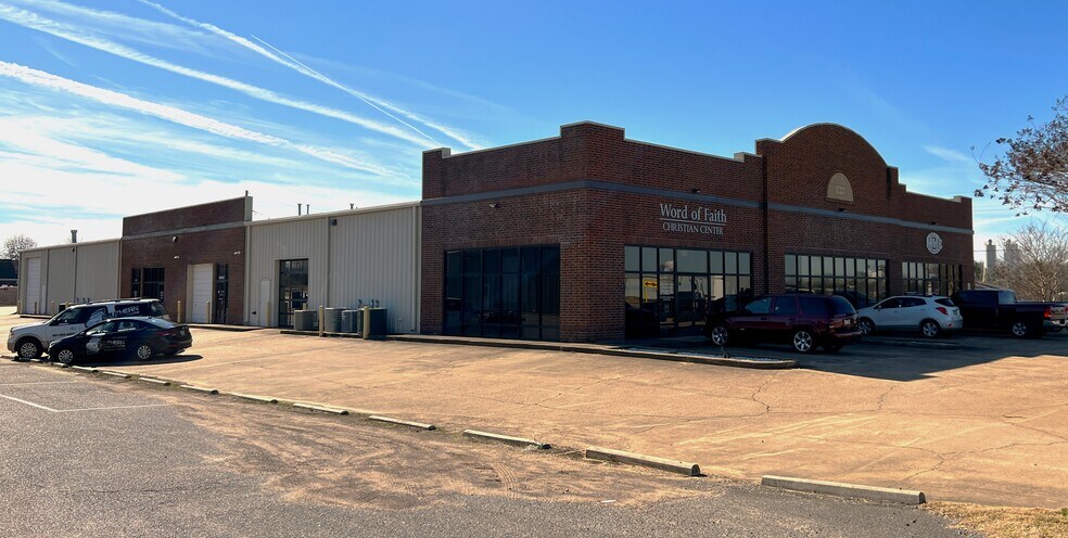 More Photos Of 1881 Nail Rd W, Horn Lake Light Distribution For Lease