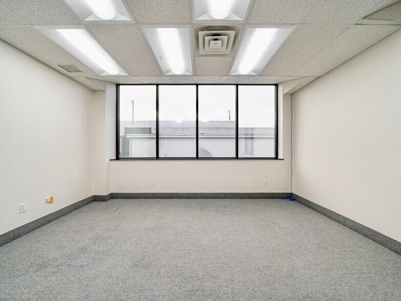 More Photos Of 10 Mt Read Blvd, Rochester Light Distribution For Lease