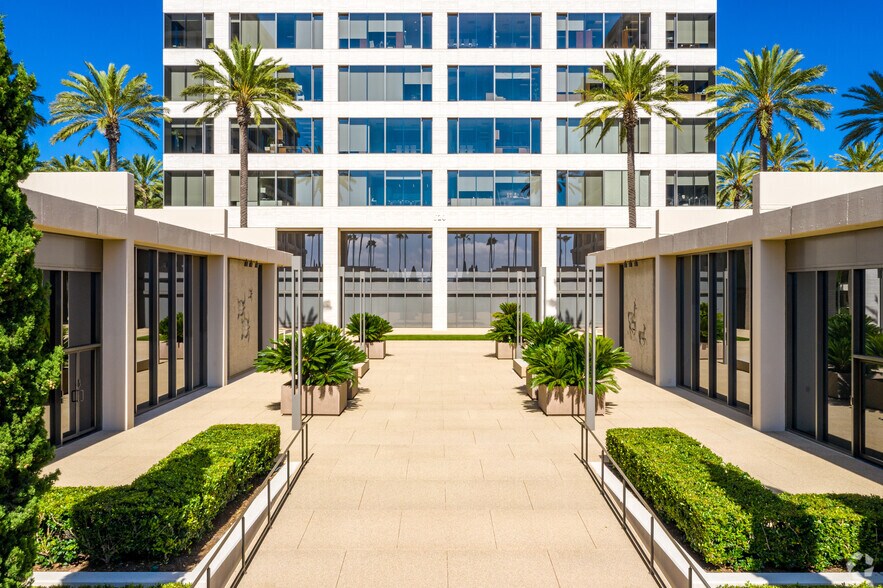 More Photos Of 520 Newport Center Dr, Newport Beach Office For Lease