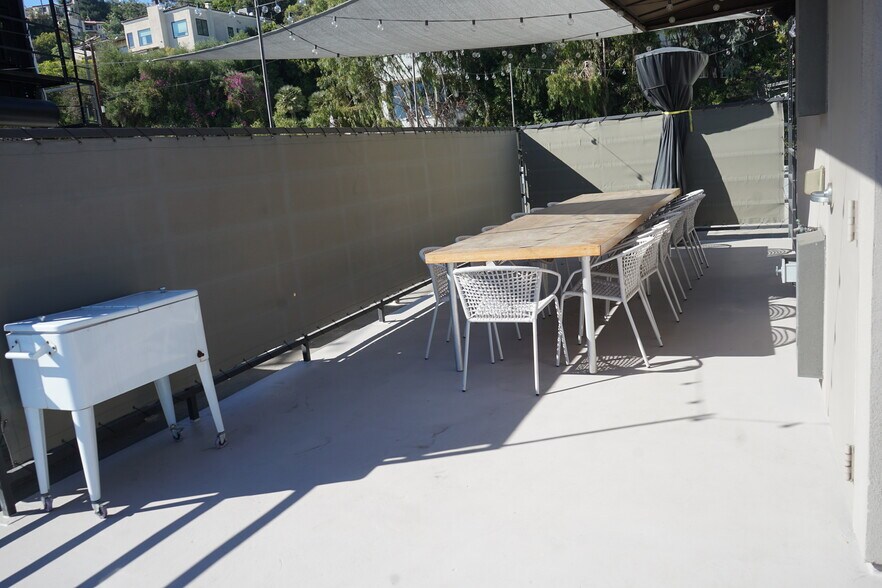 More Photos Of 8335 W Sunset Blvd, West Hollywood Office For Lease