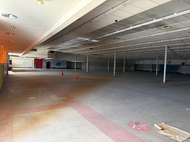 More Photos Of 967 Hancock Rd, Bullhead City General Retail For Sale