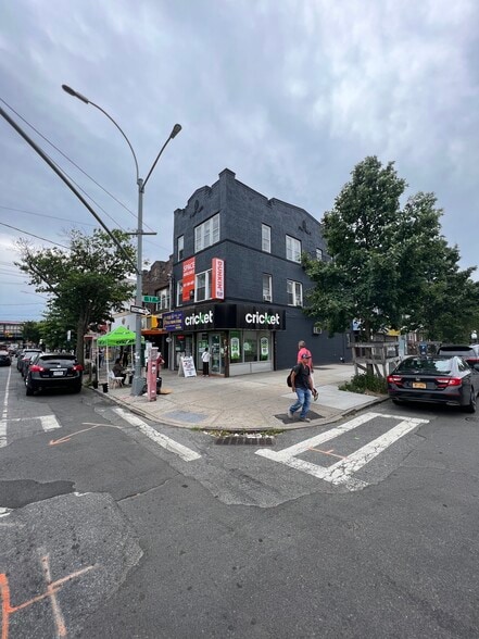 More Photos Of 1623-1625 Avenue U, Brooklyn General Retail For Sale
