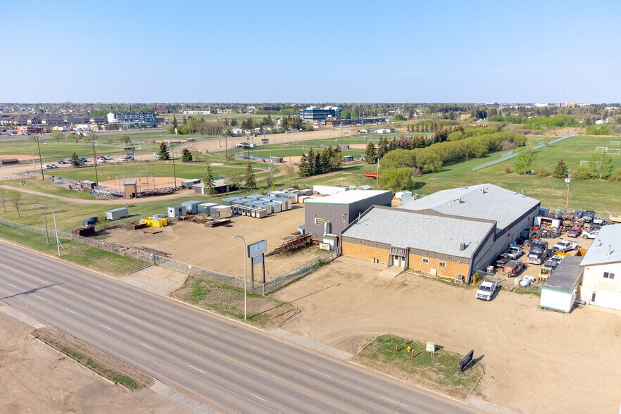 More Photos Of 4702 40 Av, Lloydminster Industrial For Lease