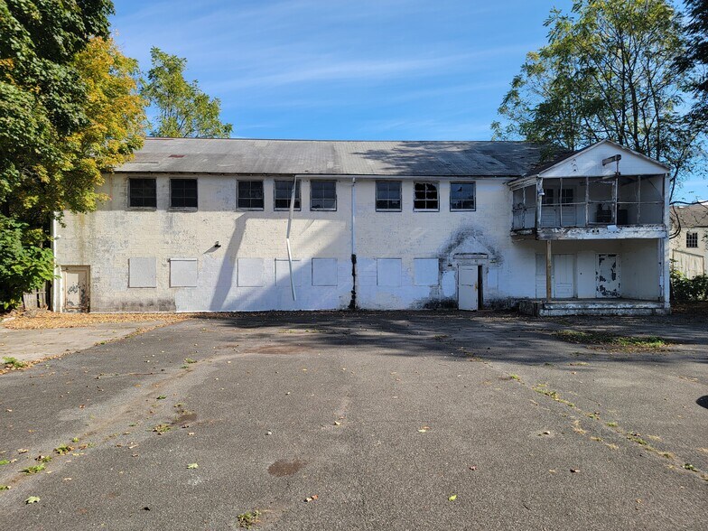 More Photos Of 23 Market St, Ellenville Warehouse For Sale