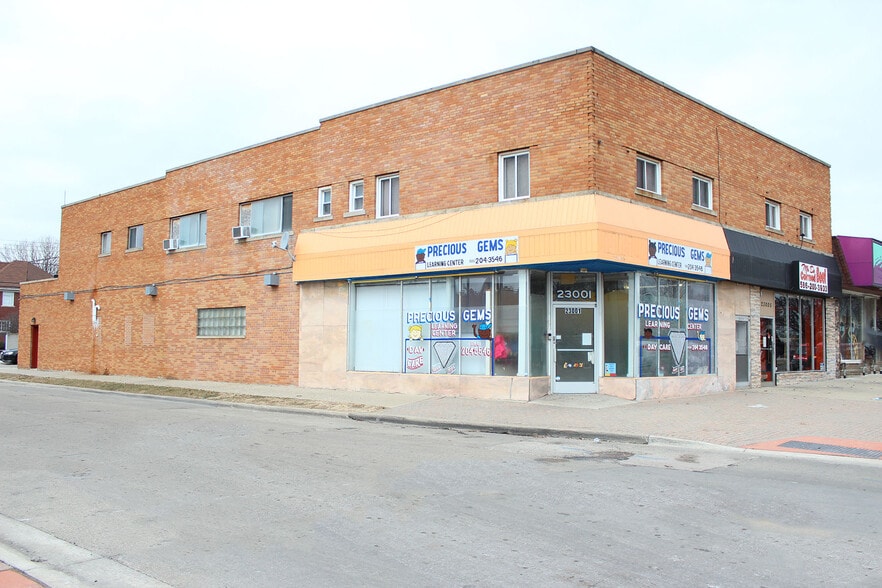 23001 - 23005 Gratiot Ave  