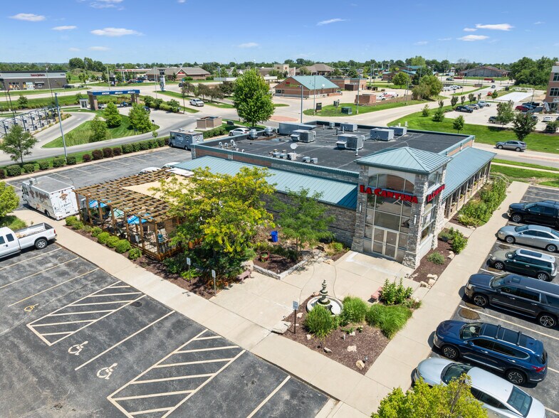 More Photos Of 5400 Edgewood Rd NE, Cedar Rapids Restaurant For Sale