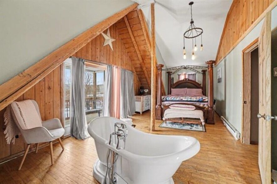 More Photos Of 11239 N Loomis Rd, Clare Specialty For Sale