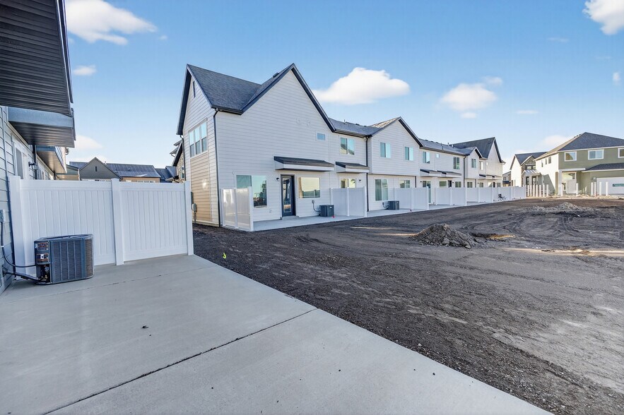 More Photos Of 2770 N 2775 W, Plain City Specialty For Sale