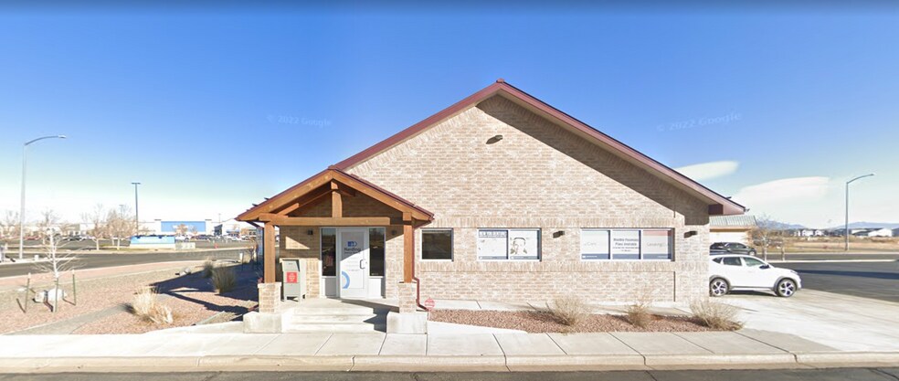 Primary Photo Of 688 Del Sol Dr, Alamosa Medical For Sale