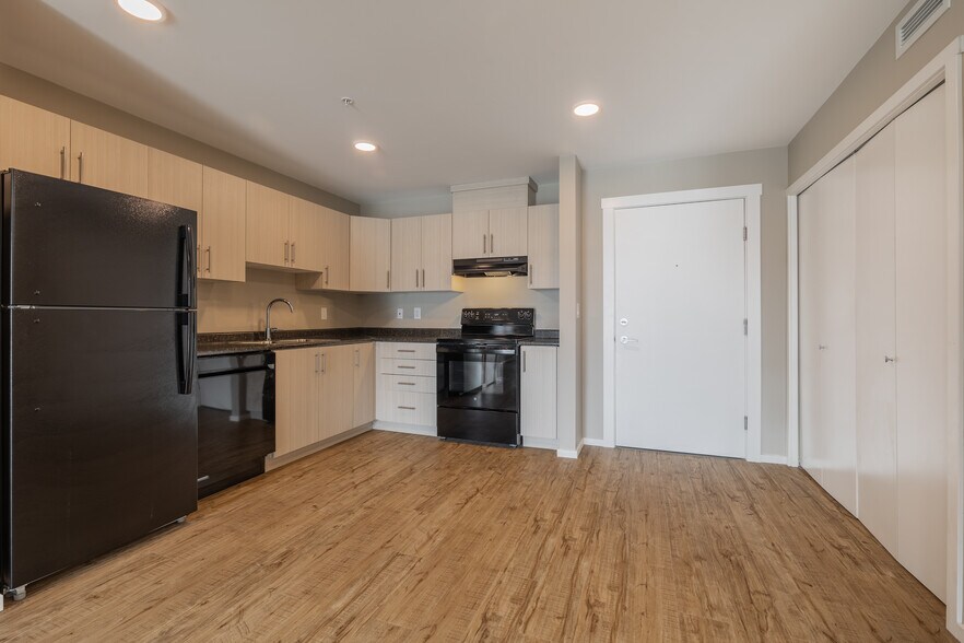 More Photos Of 1070 Noëlla Leclair Way, Ottawa Apartments For Lease