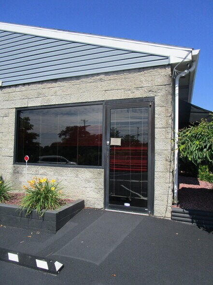 More Photos Of 1456 Lincoln Hwy, North Versailles Restaurant For Sale