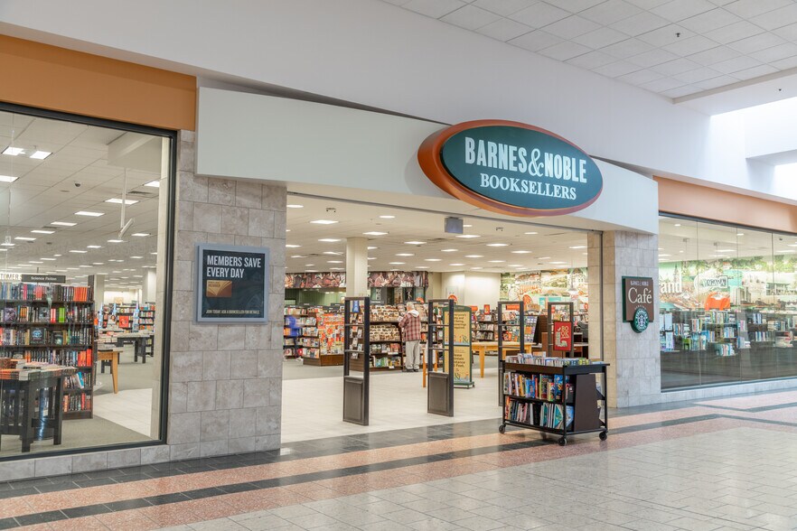 More Photos Of 3701 McKinley Pky, Buffalo General Retail For Sale