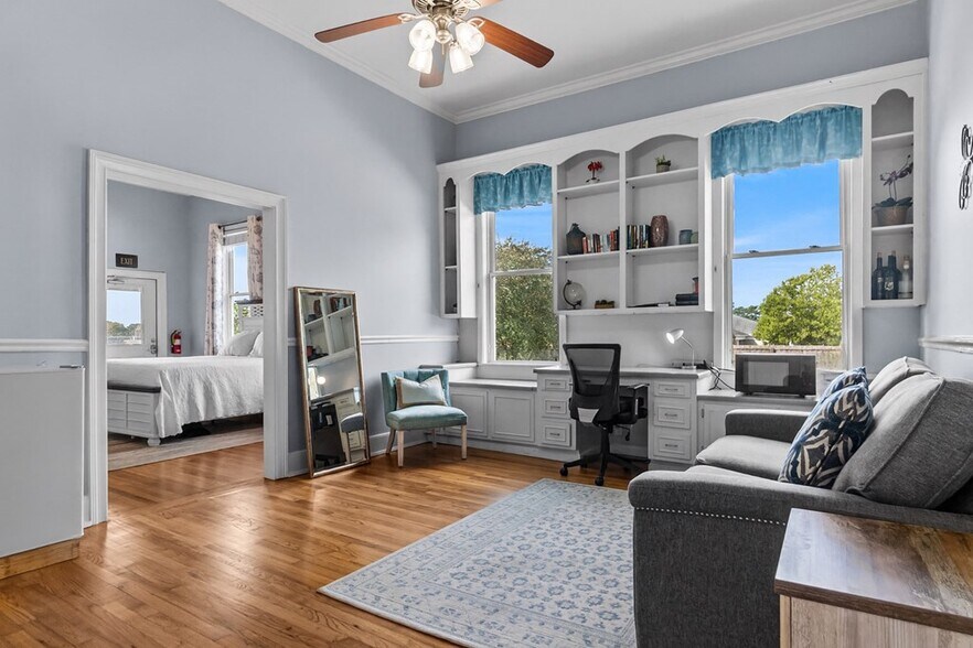 More Photos Of 235 Cedric St, Leesburg Office Residential For Sale