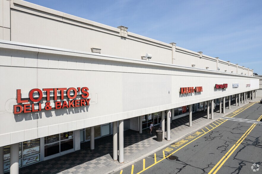 More Photos Of 233 N Franklin Tpke, Ramsey Unknown For Lease