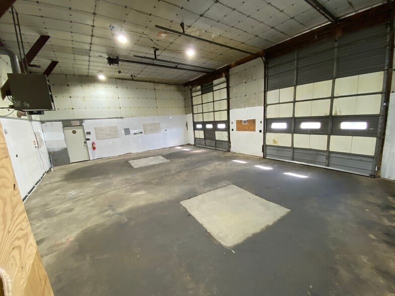 More Photos Of 509, Unit C Bellvale Rd, Chester Light Distribution For Lease