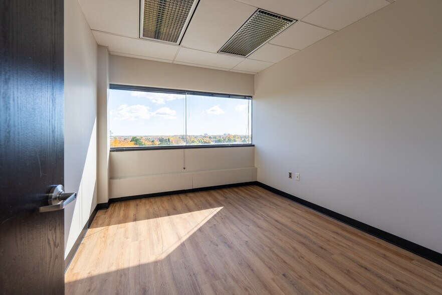 More Photos Of 901 Tower Dr, Troy Coworking Space
