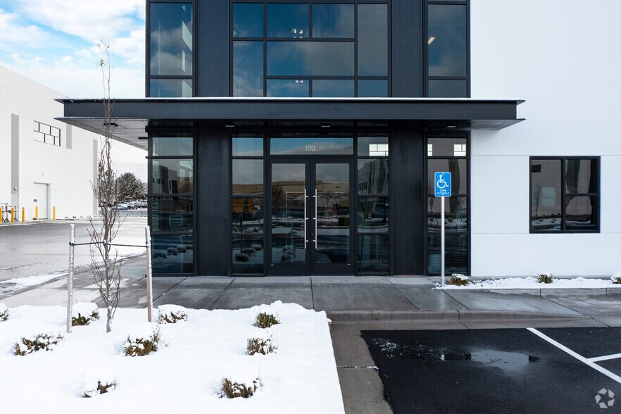 More Photos Of 357 W Life Science Way, Draper Warehouse For Lease
