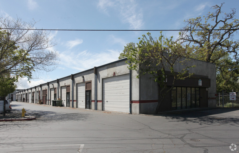 Primary Photo Of 720 Olive Dr, Davis Warehouse For Lease